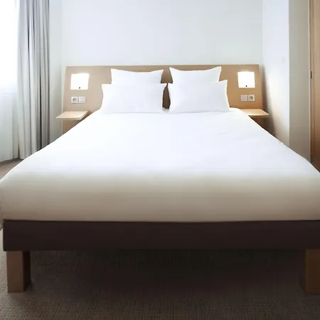 Novotel Lausanne Bussigny Otel Crissier