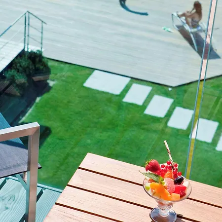 Novotel Lausanne Bussigny Otel 4*