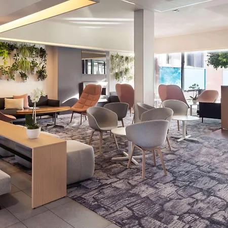 Novotel Lausanne Bussigny Otel