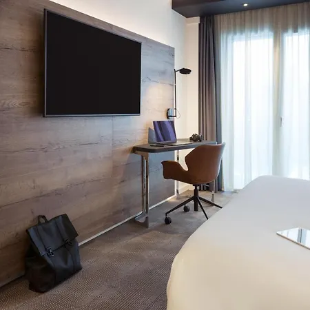 Novotel Lausanne Bussigny Otel 4*