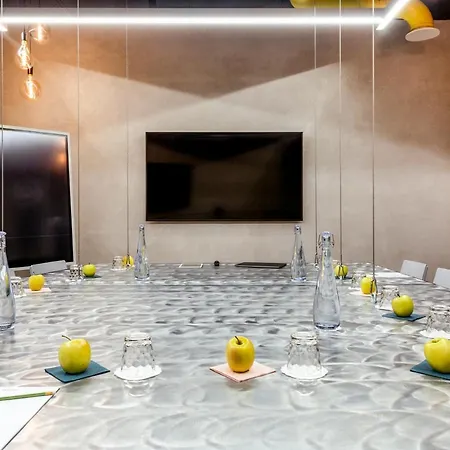 Novotel Lausanne Bussigny Otel