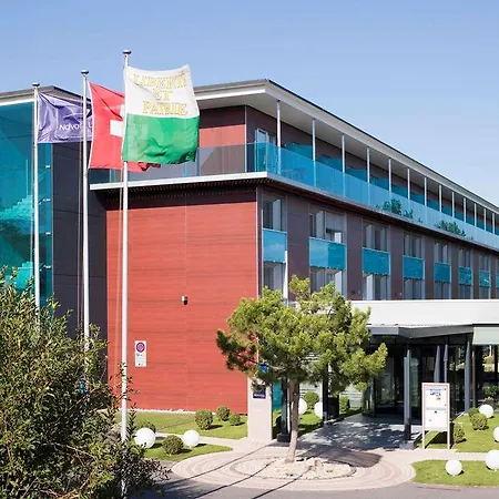Novotel Lausanne Bussigny Hotel 4*